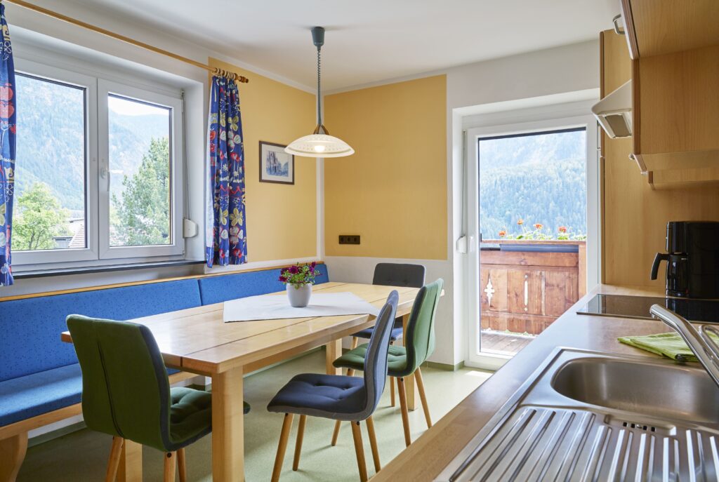 Küche Ferienwohnung Acherkogelblick